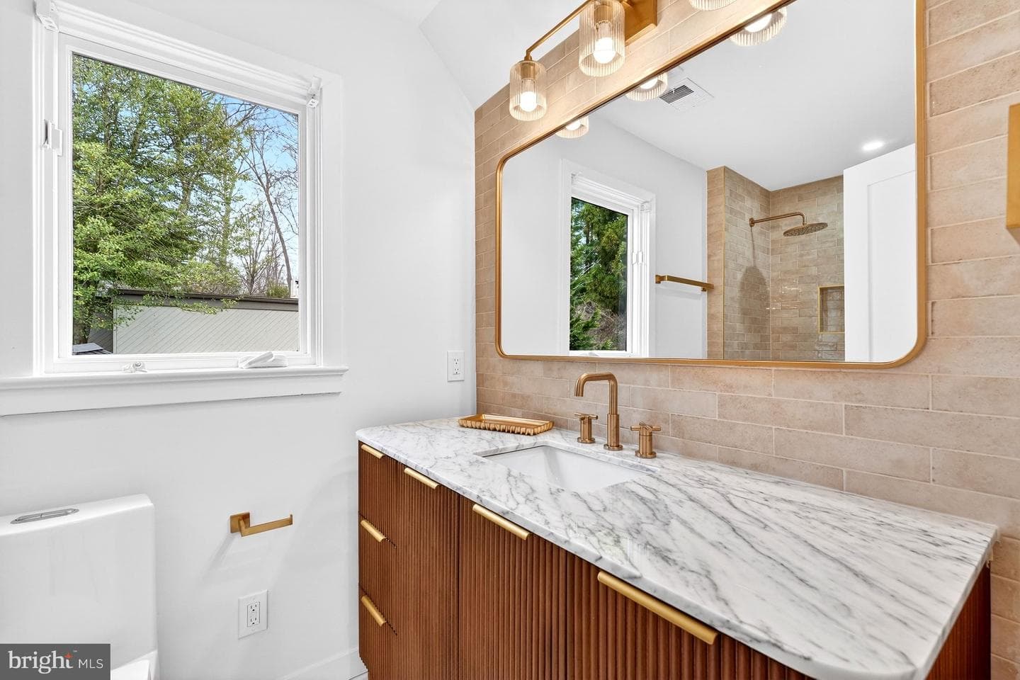 7126 Darby Road photo 46