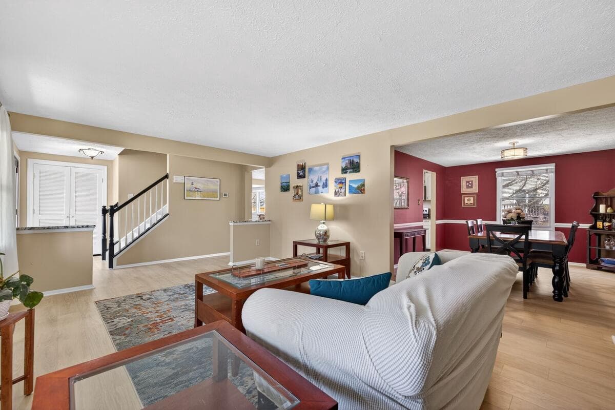 19233 Gunnerfield Lane photo 4