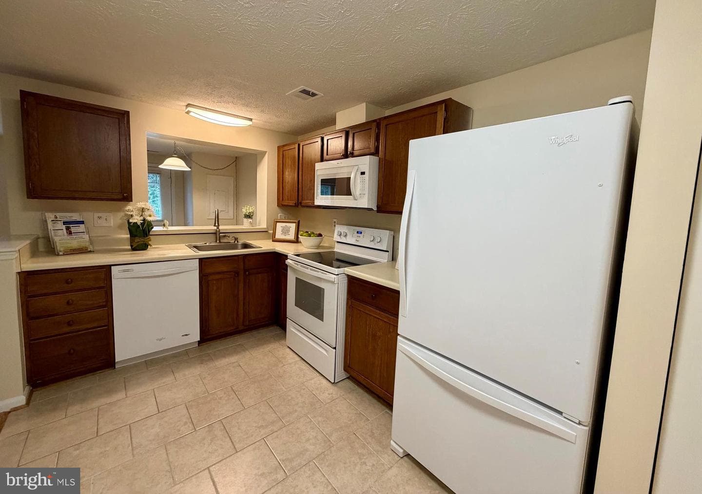 407 Palmtree Drive photo 14