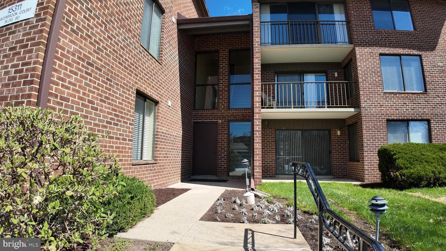 15311 Beaverbrook Court #90-3b photo 3