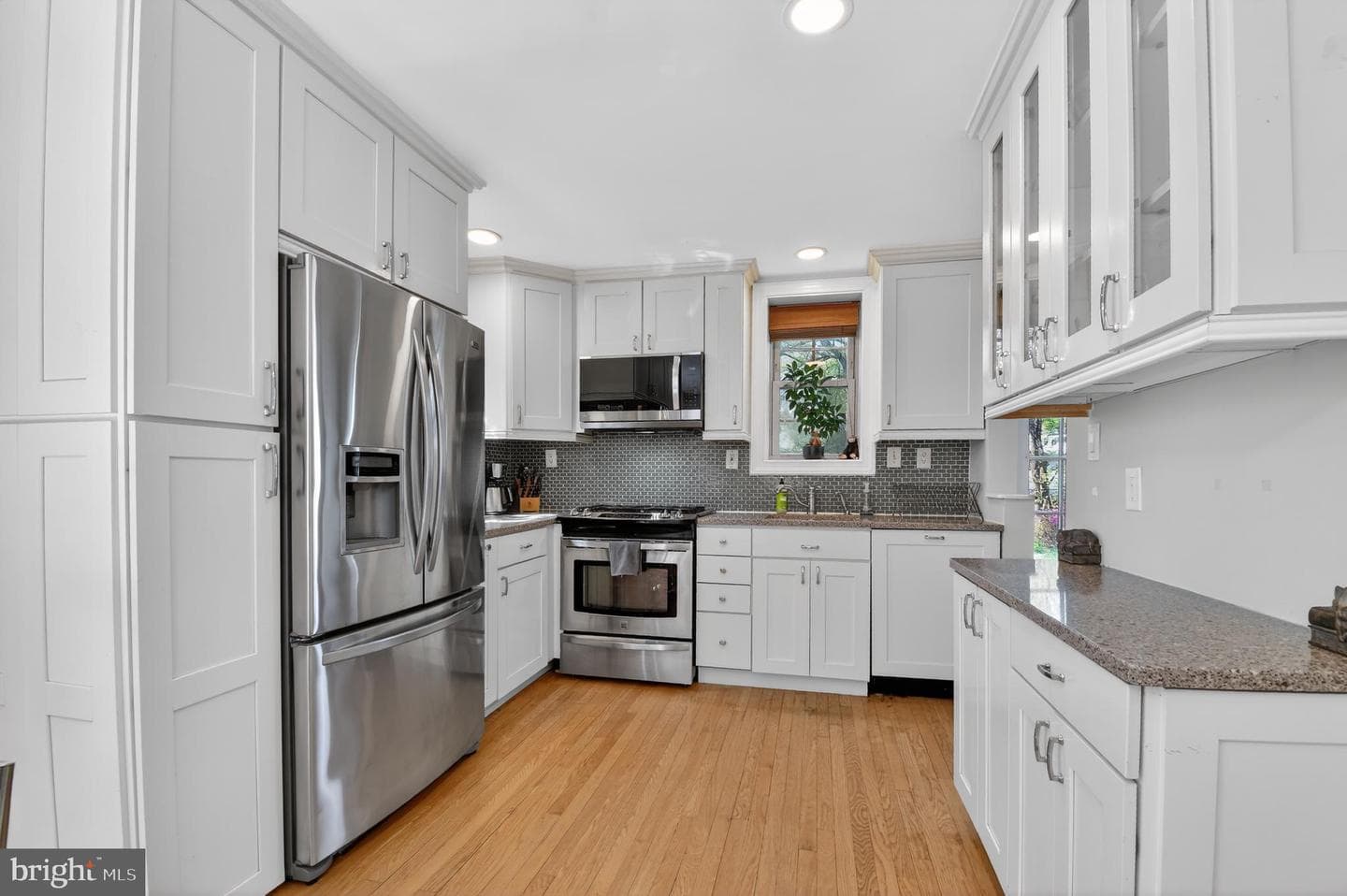 8306 Queen Annes Drive photo 3