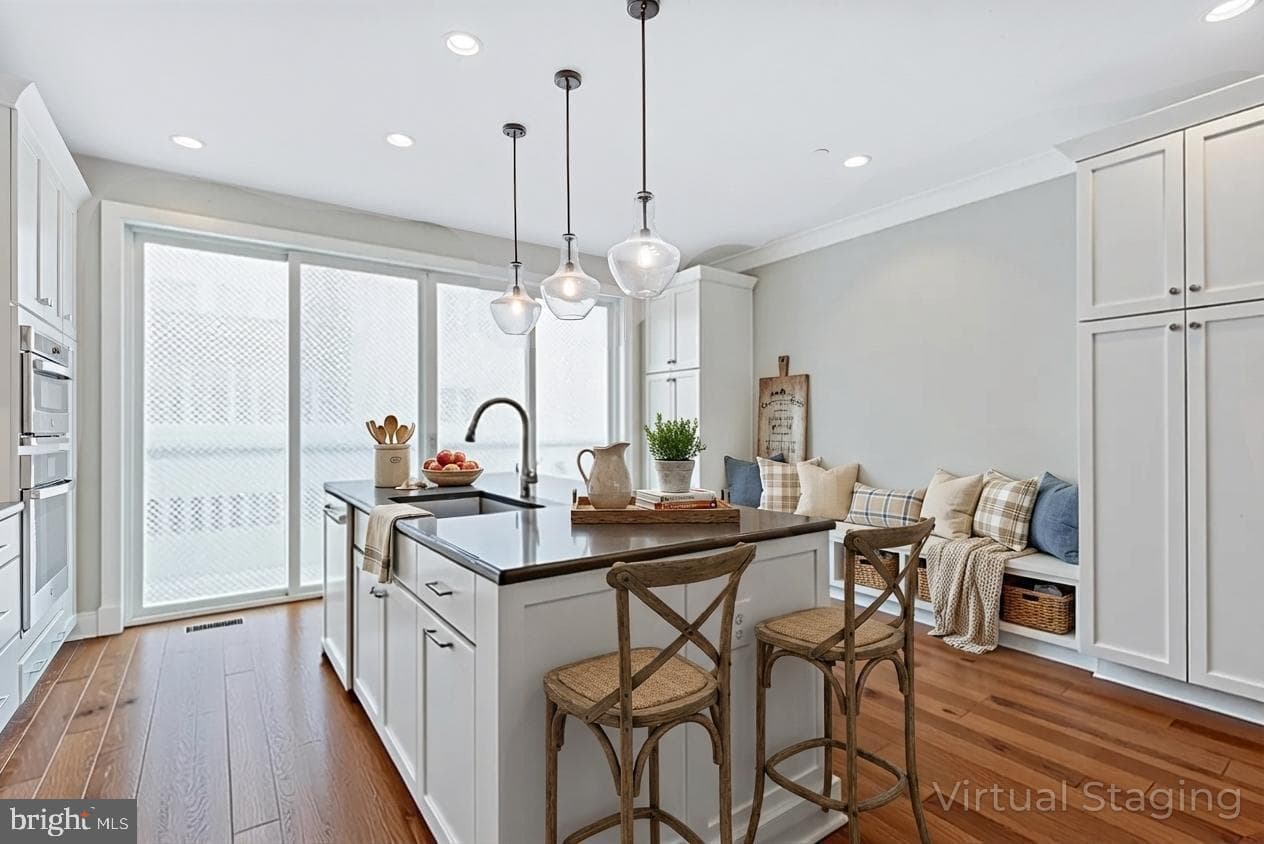10274 Grosvenor Place photo 24