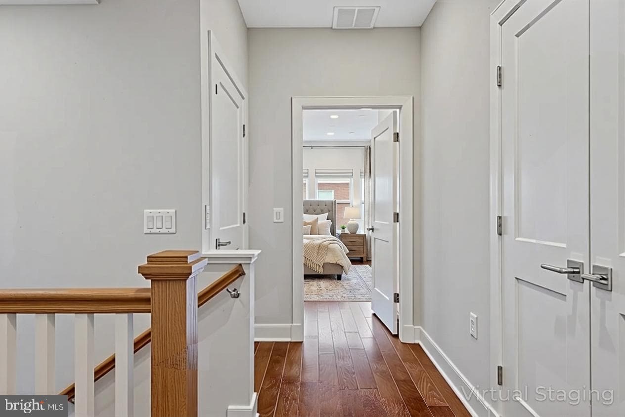 10274 Grosvenor Place photo 37