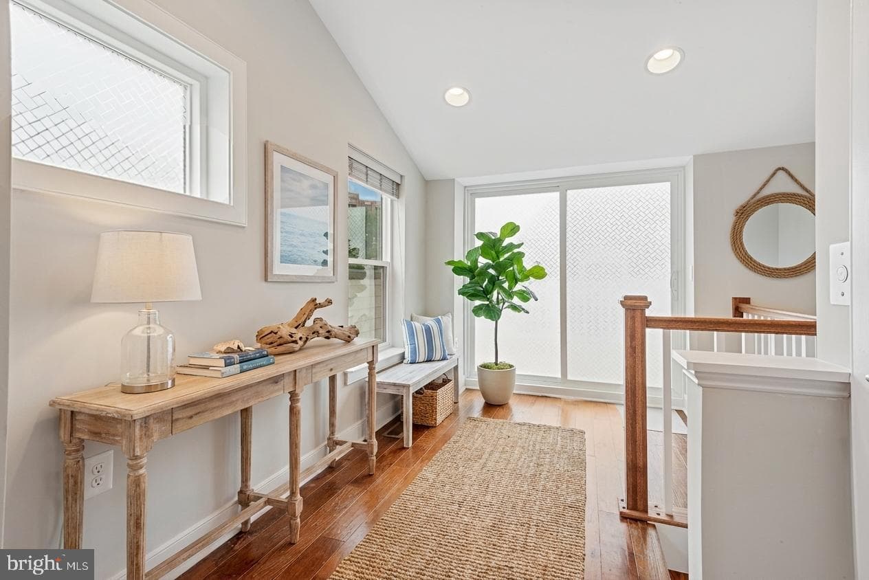 10274 Grosvenor Place photo 60
