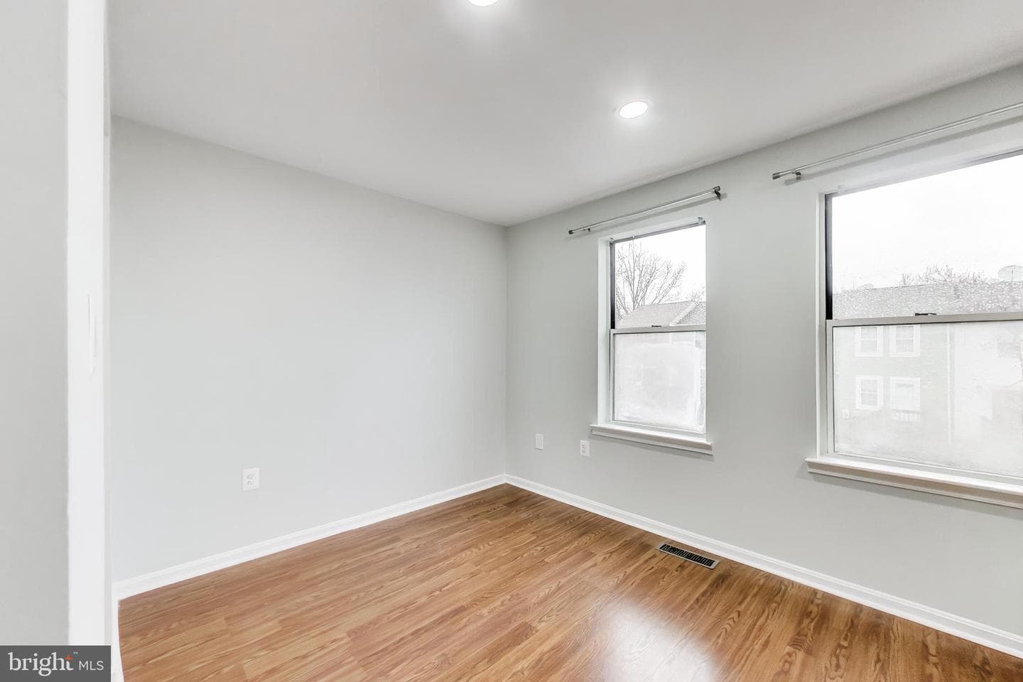 2907 Lisage Way photo 12