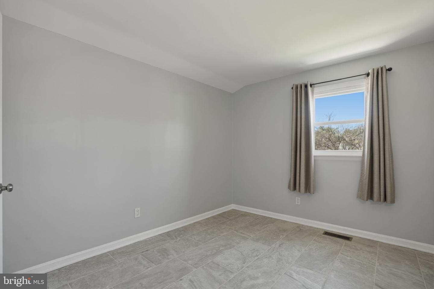1800 Gayfields Drive photo 33