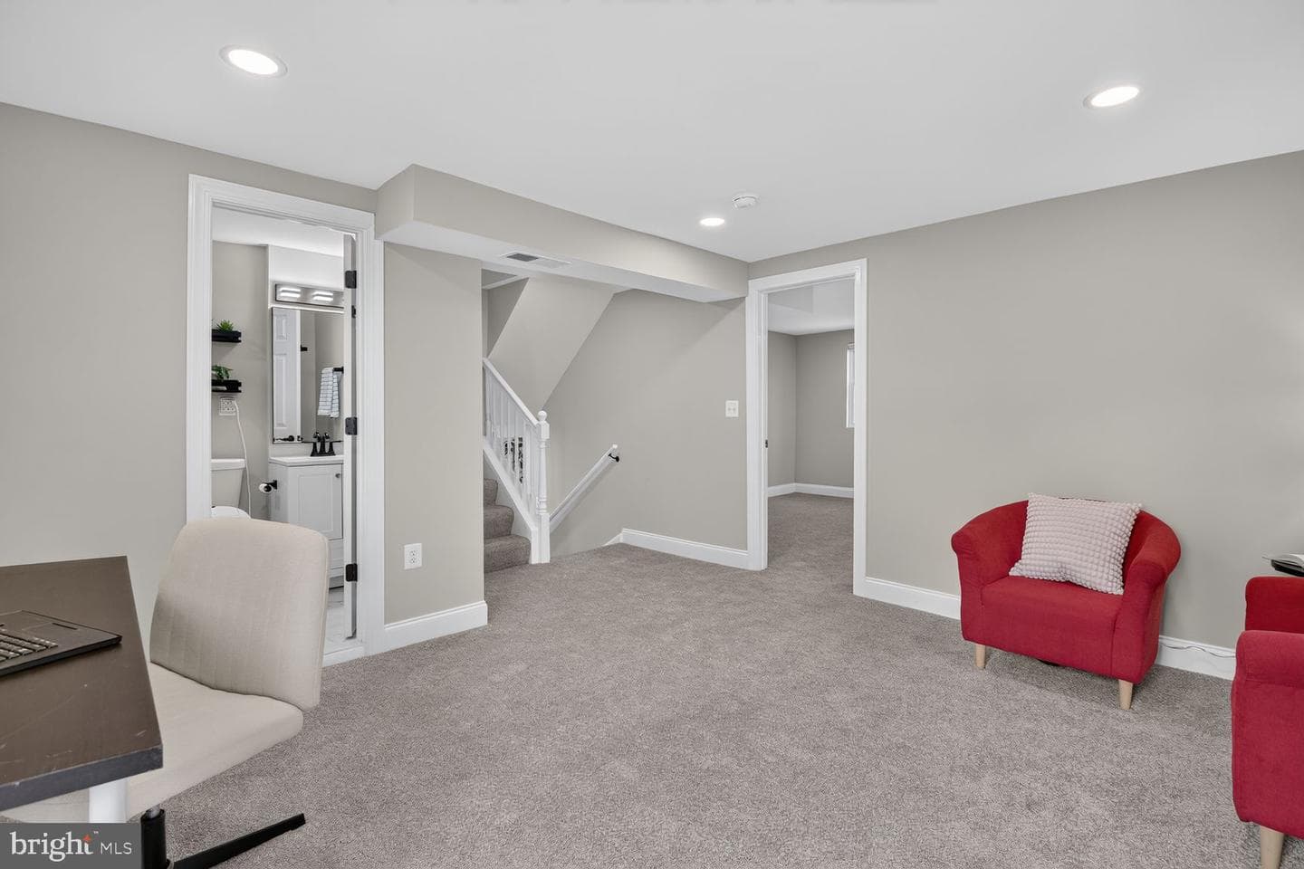 211 Charles Street photo 19