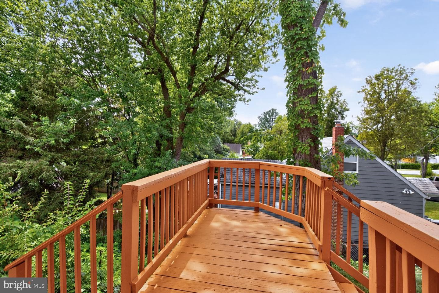 211 Charles Street photo 26
