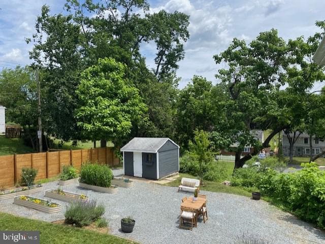 211 Charles Street photo 32