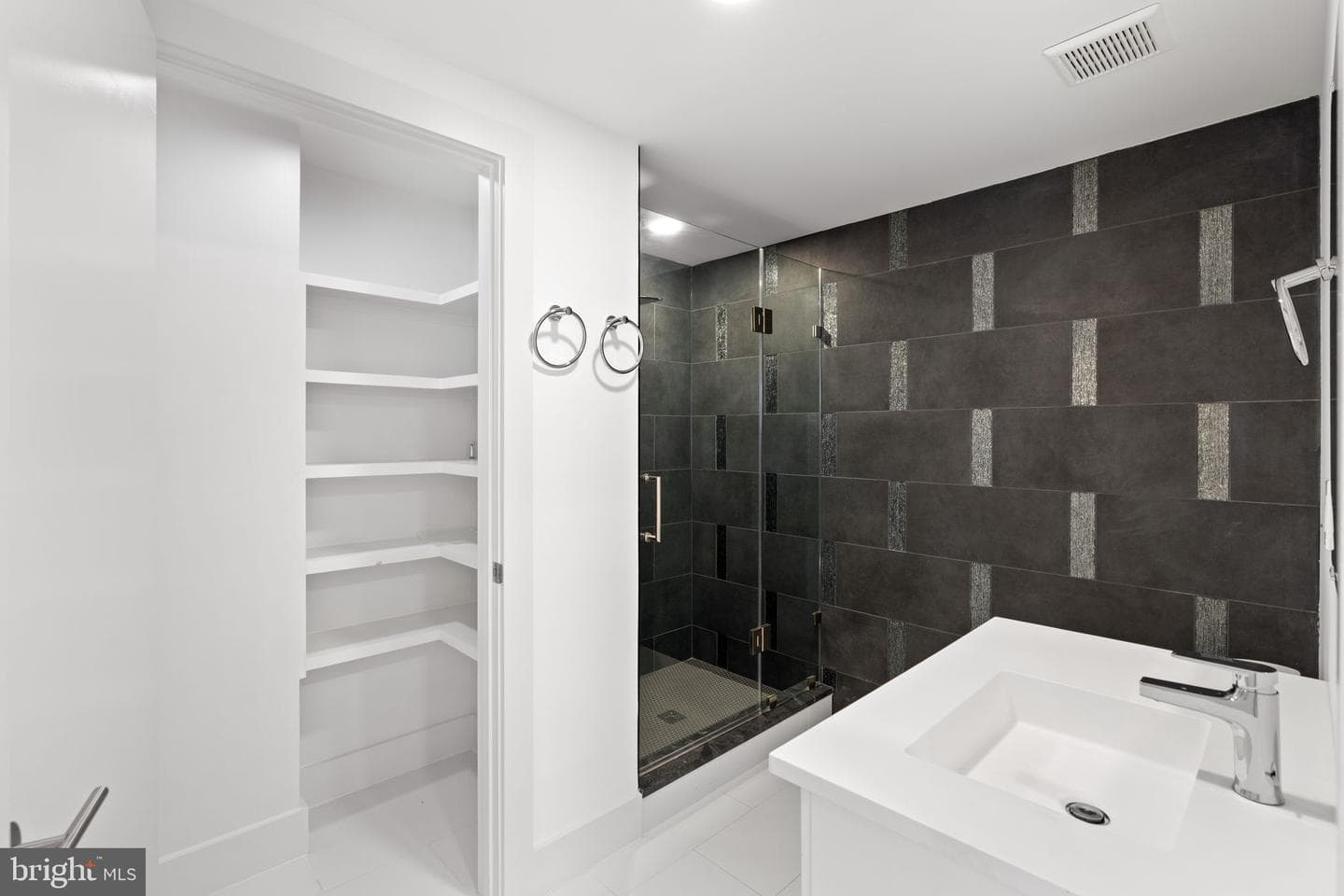 10823 Lockland photo 79