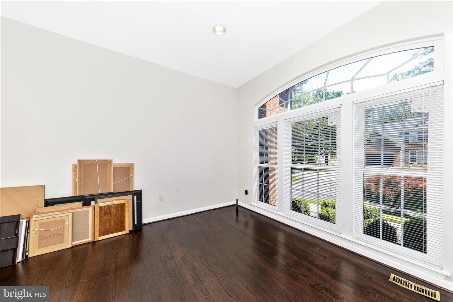 12307 Houser Drive photo 3