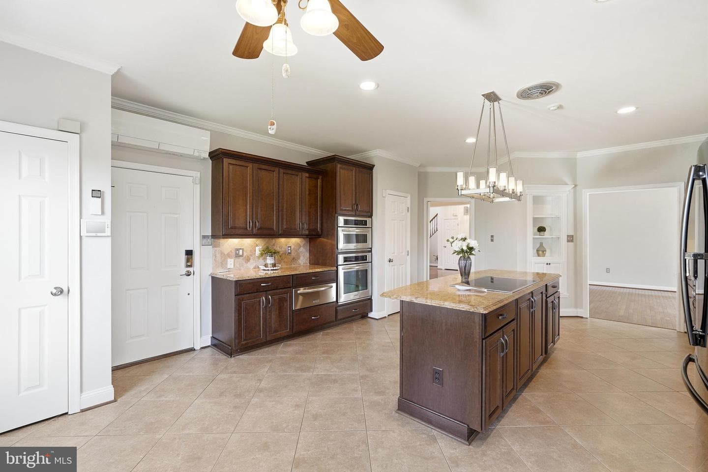 3714 Monitor Place photo 13