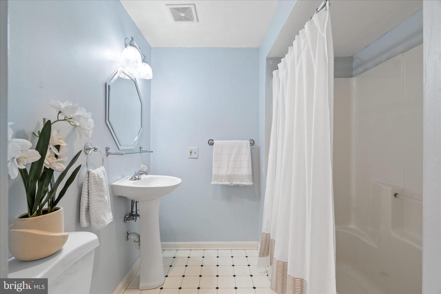 7913 Briarheath Court photo 28