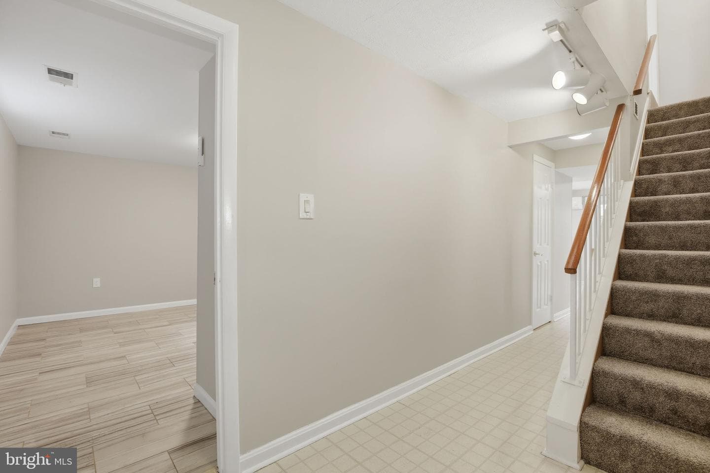 9087 Centerway Road photo 45