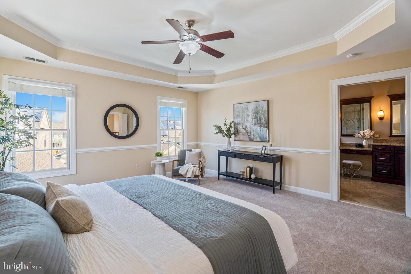 614 Linslade Street photo 25