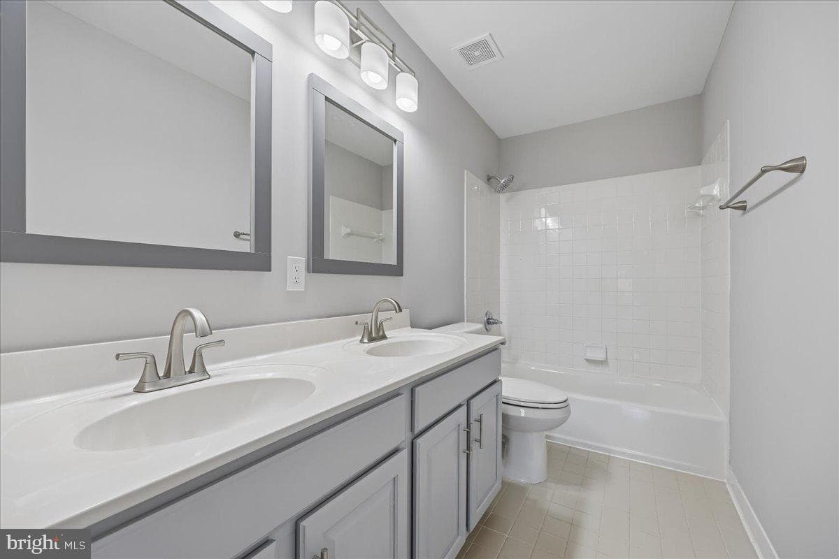 21712 Slidell Road photo 23