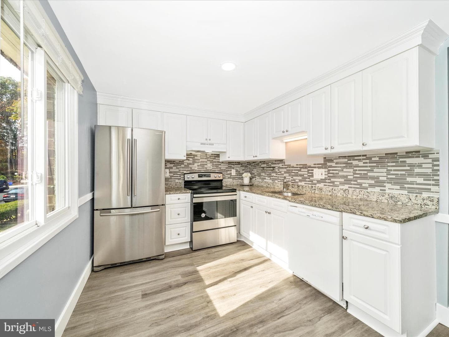 10513 Cambridge Court photo 14