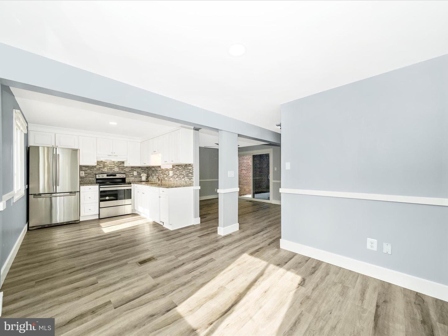 10513 Cambridge Court photo 21