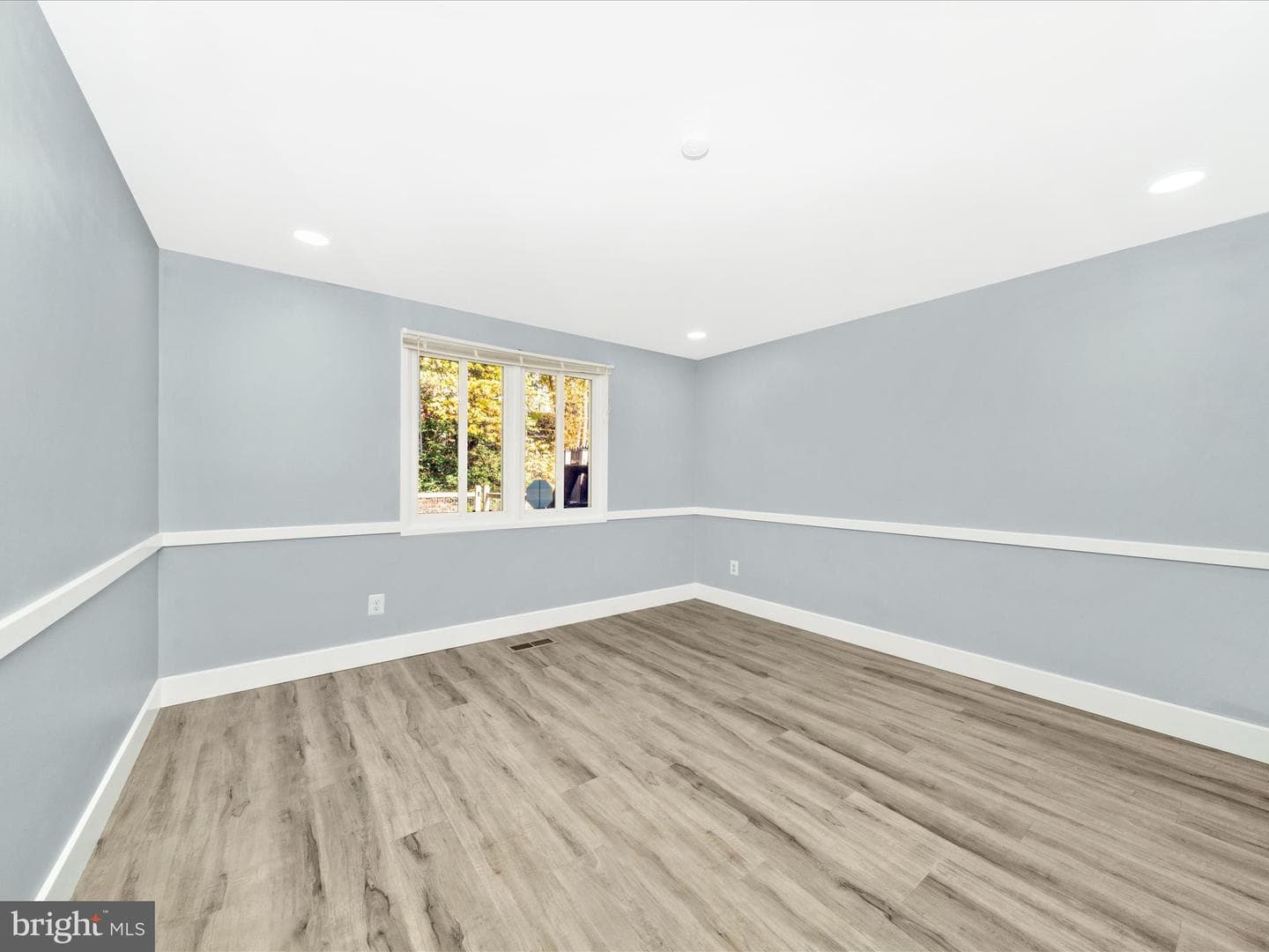 10513 Cambridge Court photo 25