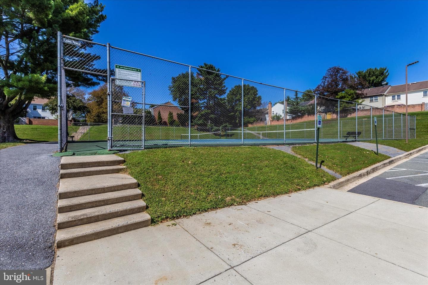 10513 Cambridge Court photo 61