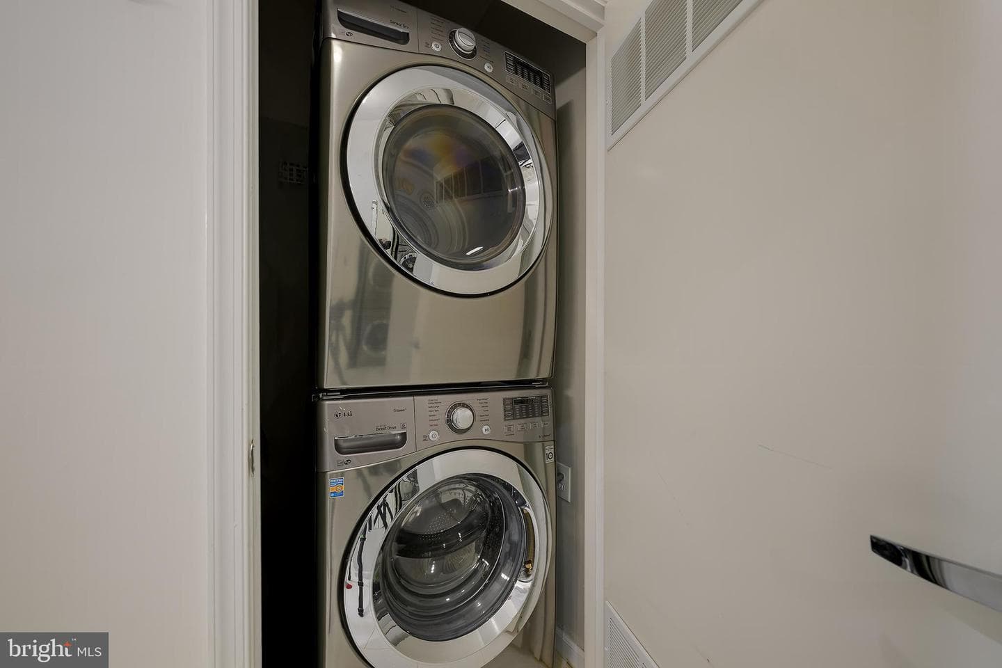 8045 Newell Street #514 photo 18