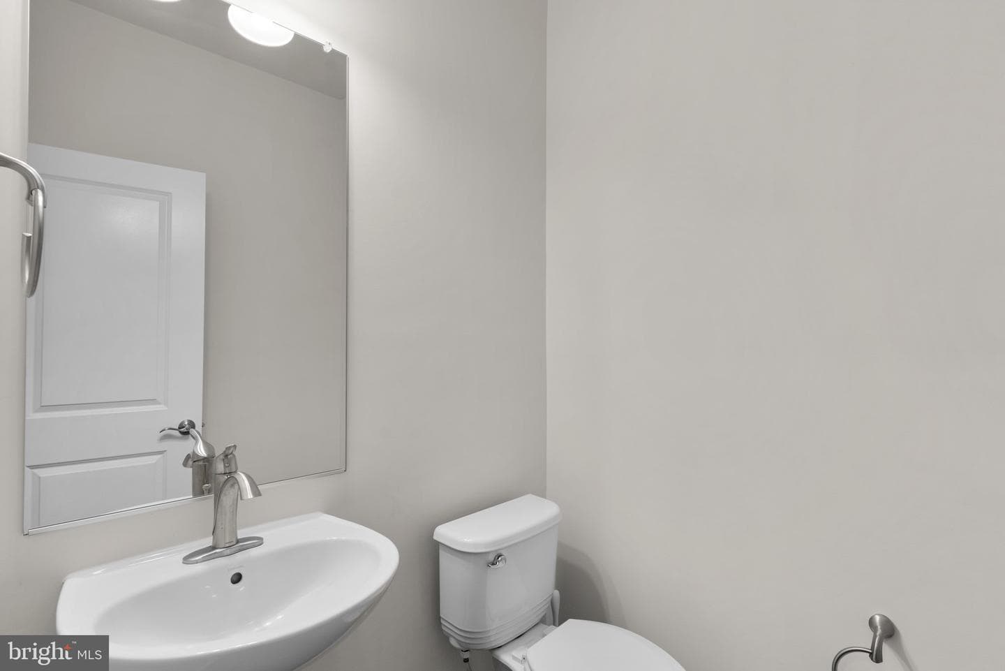 223 Crown Park Avenue photo 5