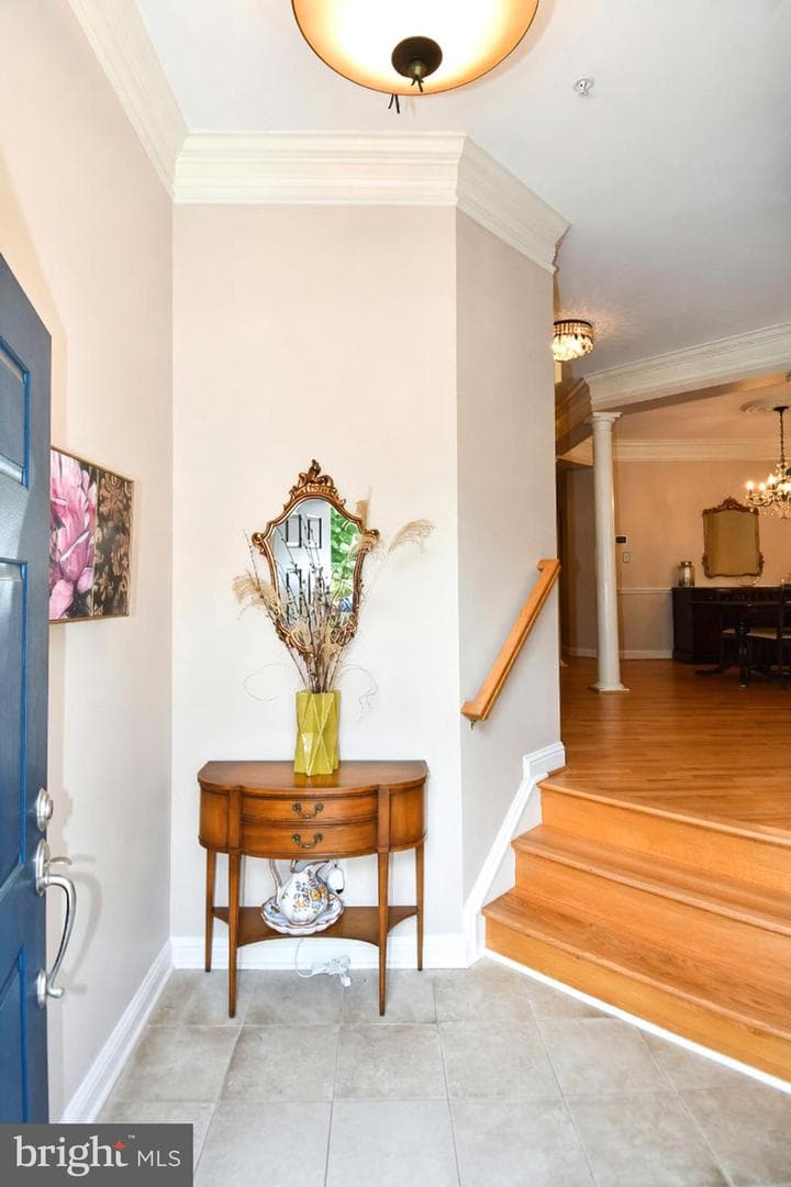 1040 Grand Oak Way photo 3