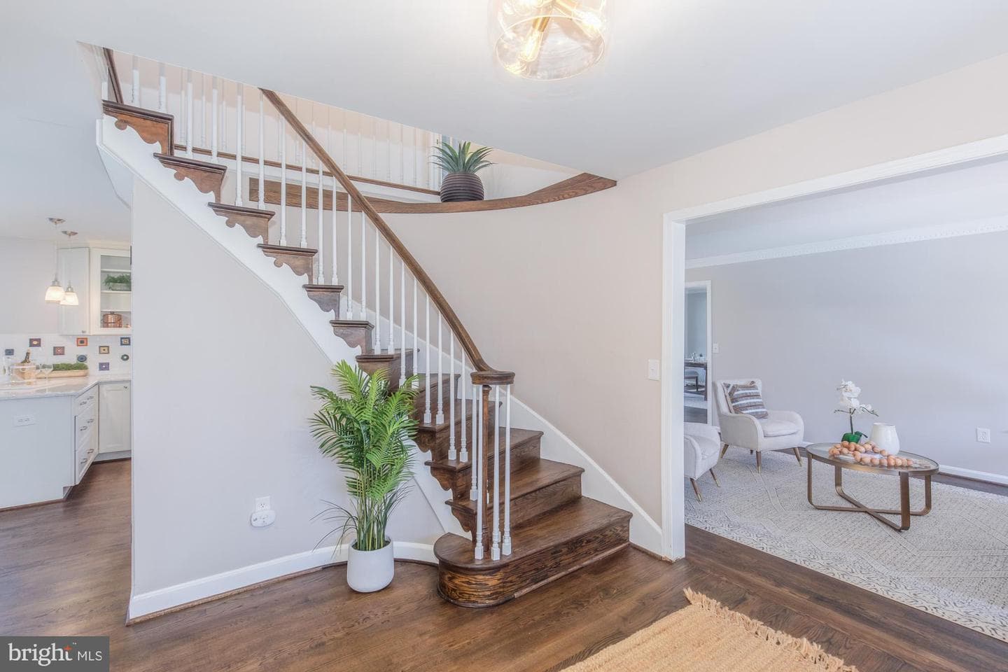 16217 Whitehaven Road photo 3