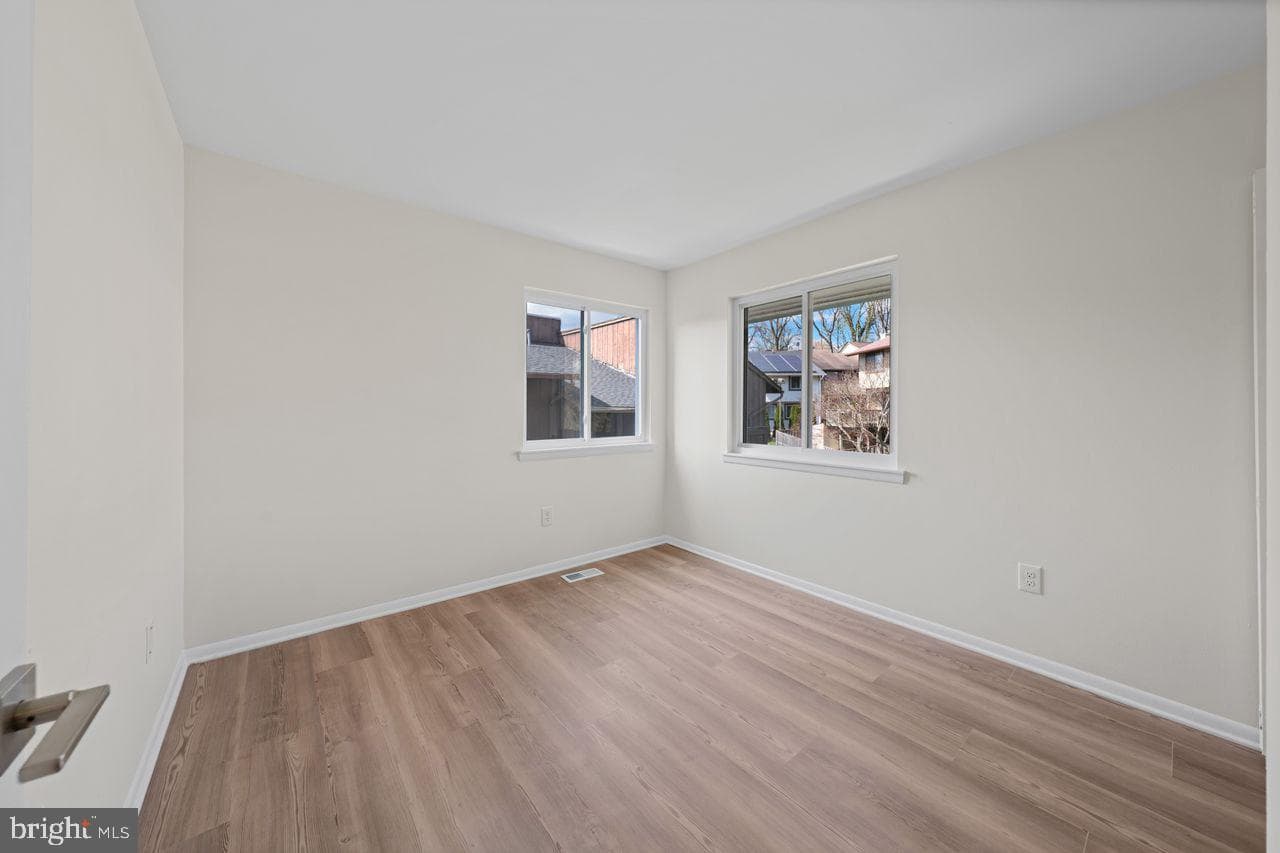 18444 Stone Hollow Drive photo 27