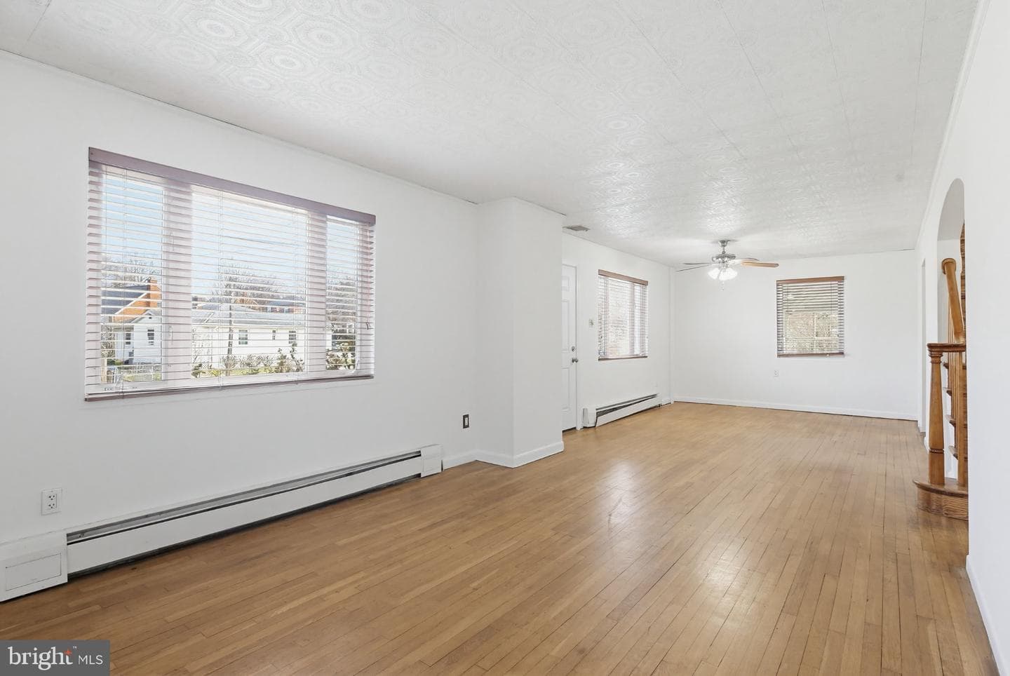 10202 Gardiner Avenue photo 15