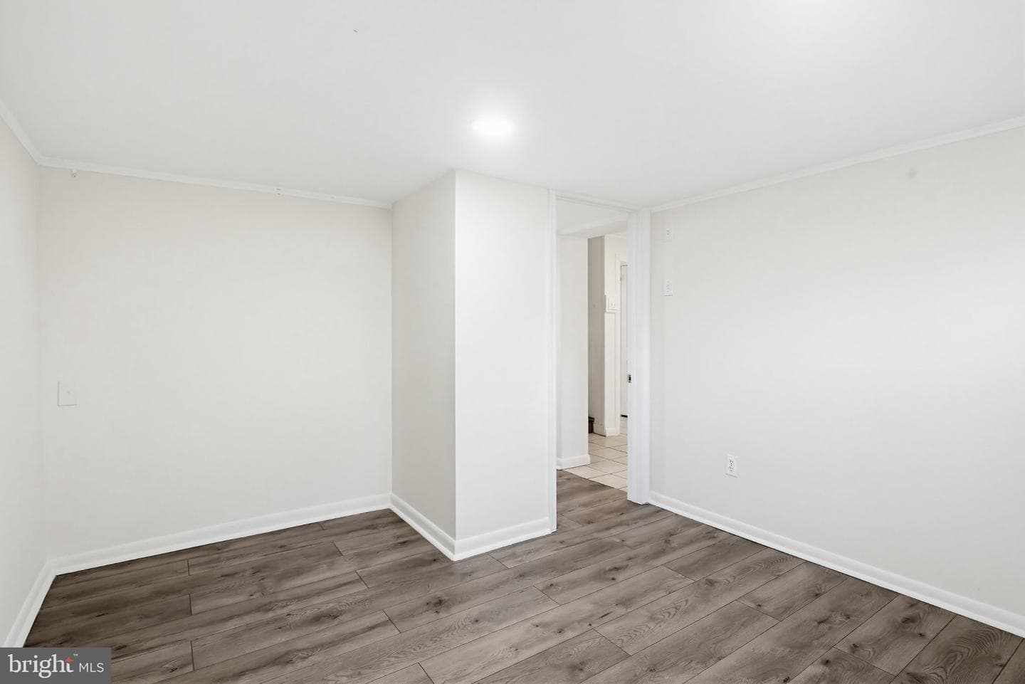 10202 Gardiner Avenue photo 27