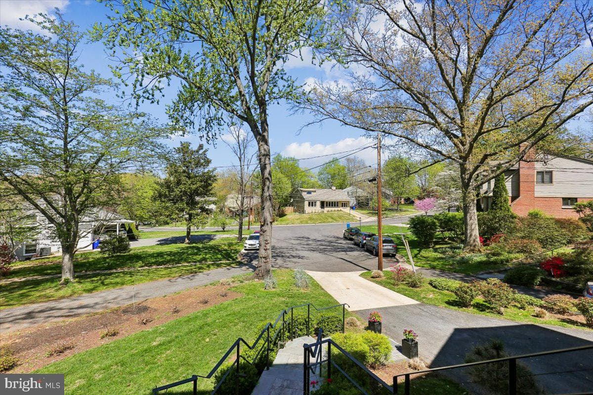 9410 Balfour Court photo 6
