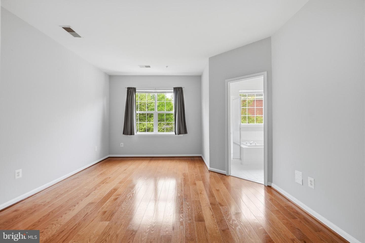 13050 Town Commons Drive photo 23
