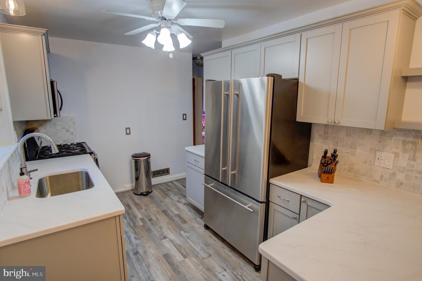 10501 Glenhaven Drive photo 4