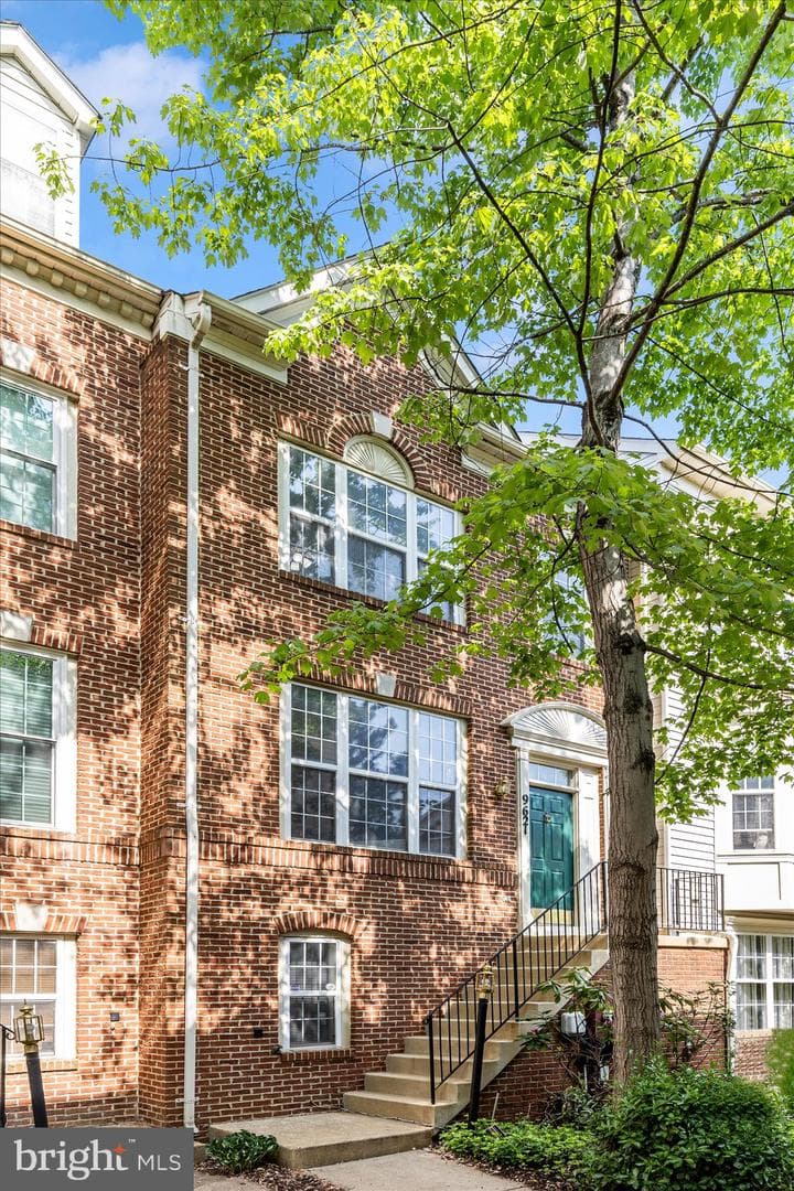 9621 Athens Place photo 38