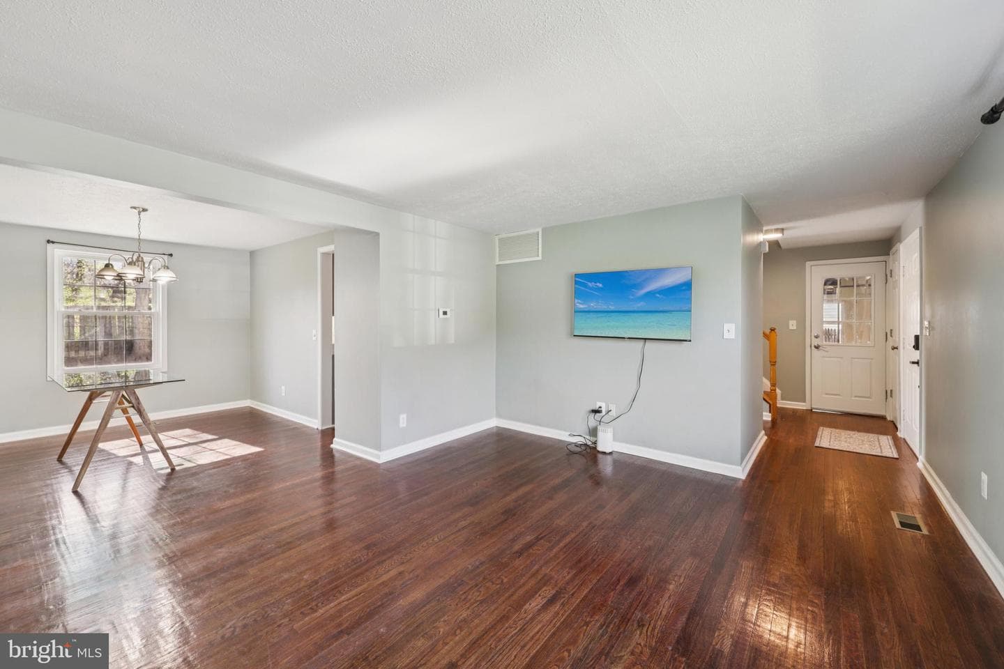 17312 Amity Drive photo 2