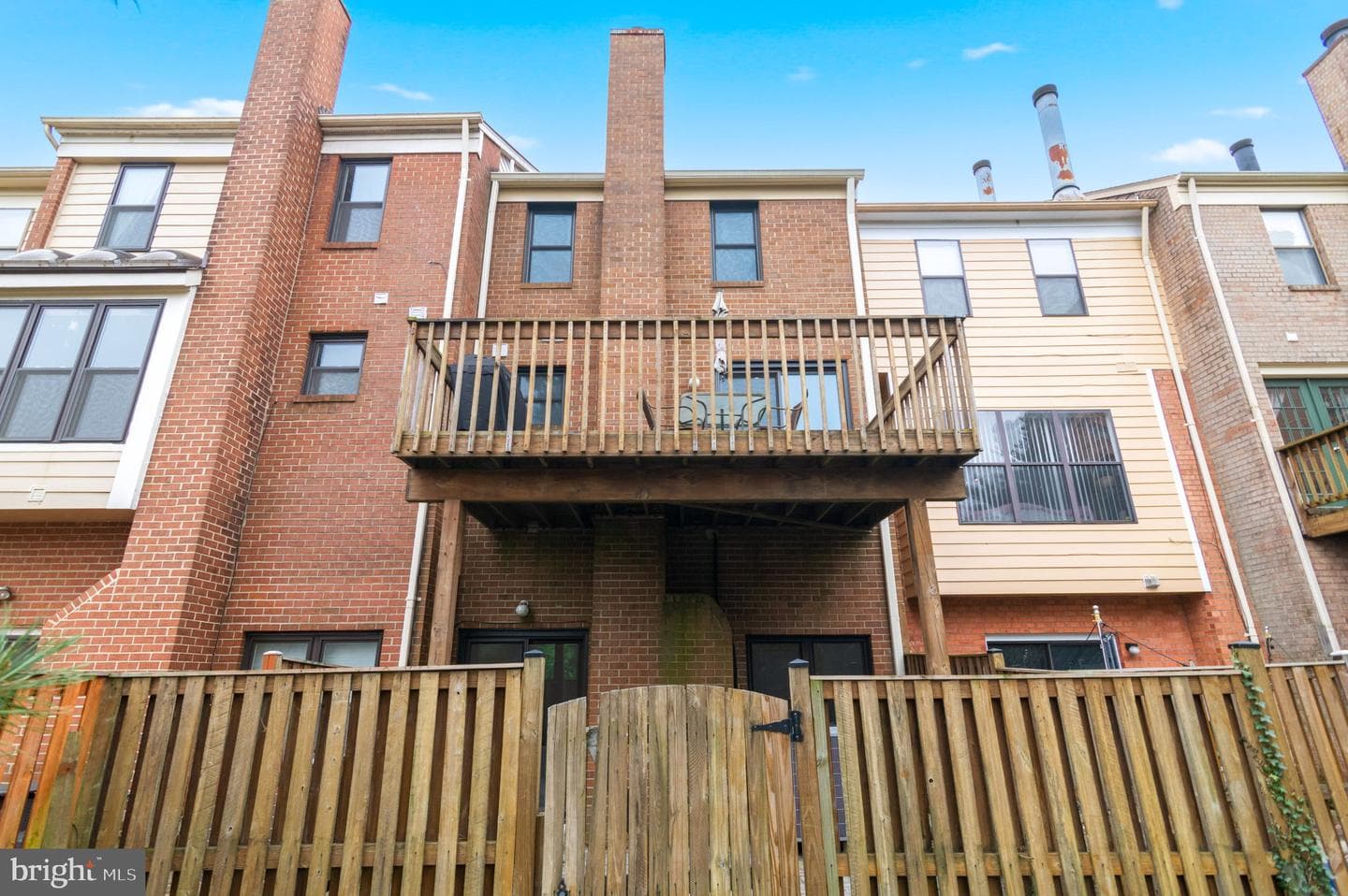 5304 King Charles Way photo 36