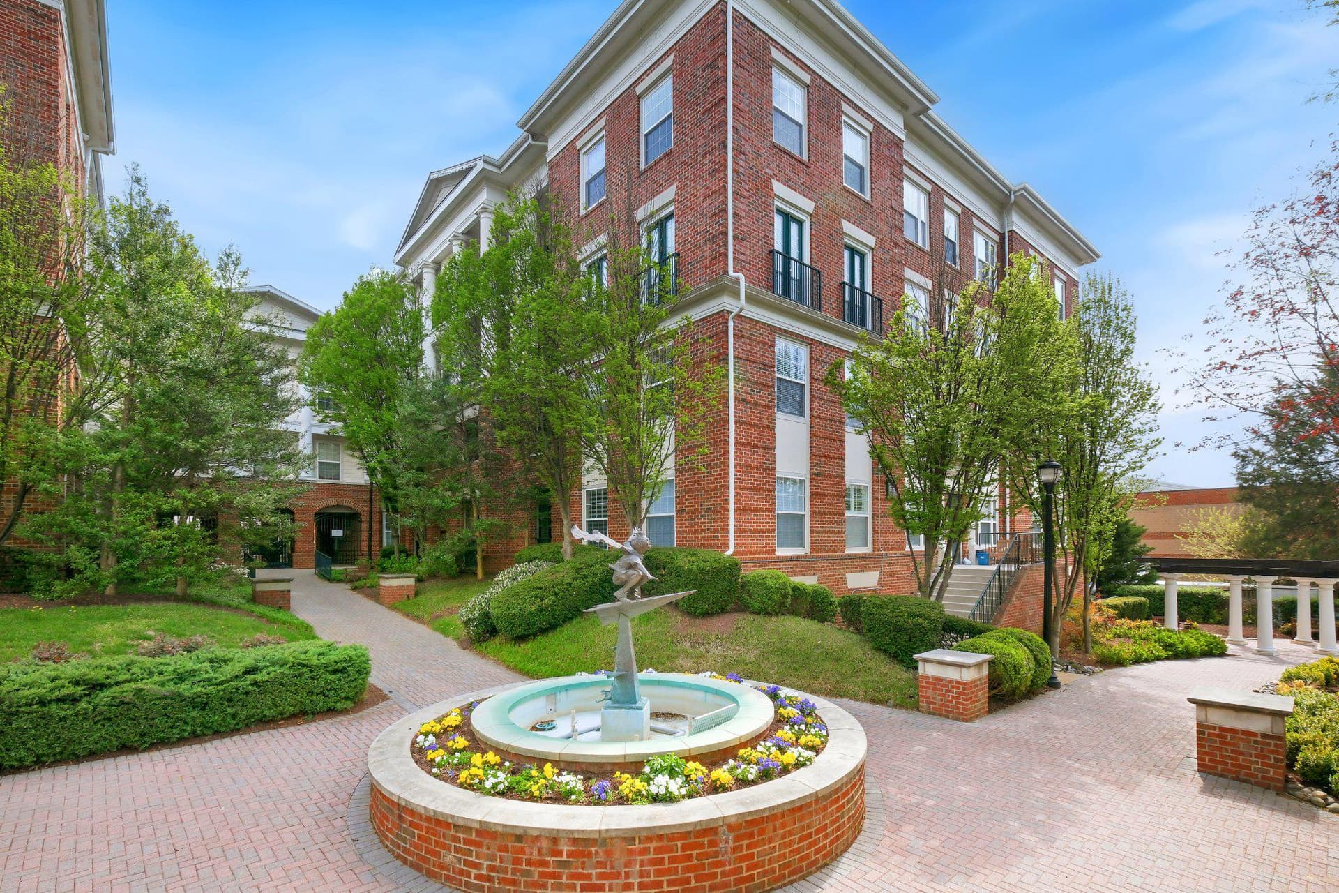 31 Booth Street #b55 photo 21