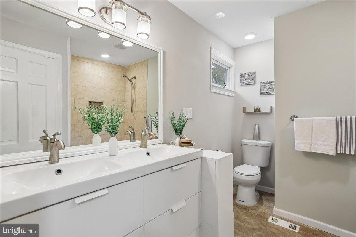 14400 Jones Lane photo 30