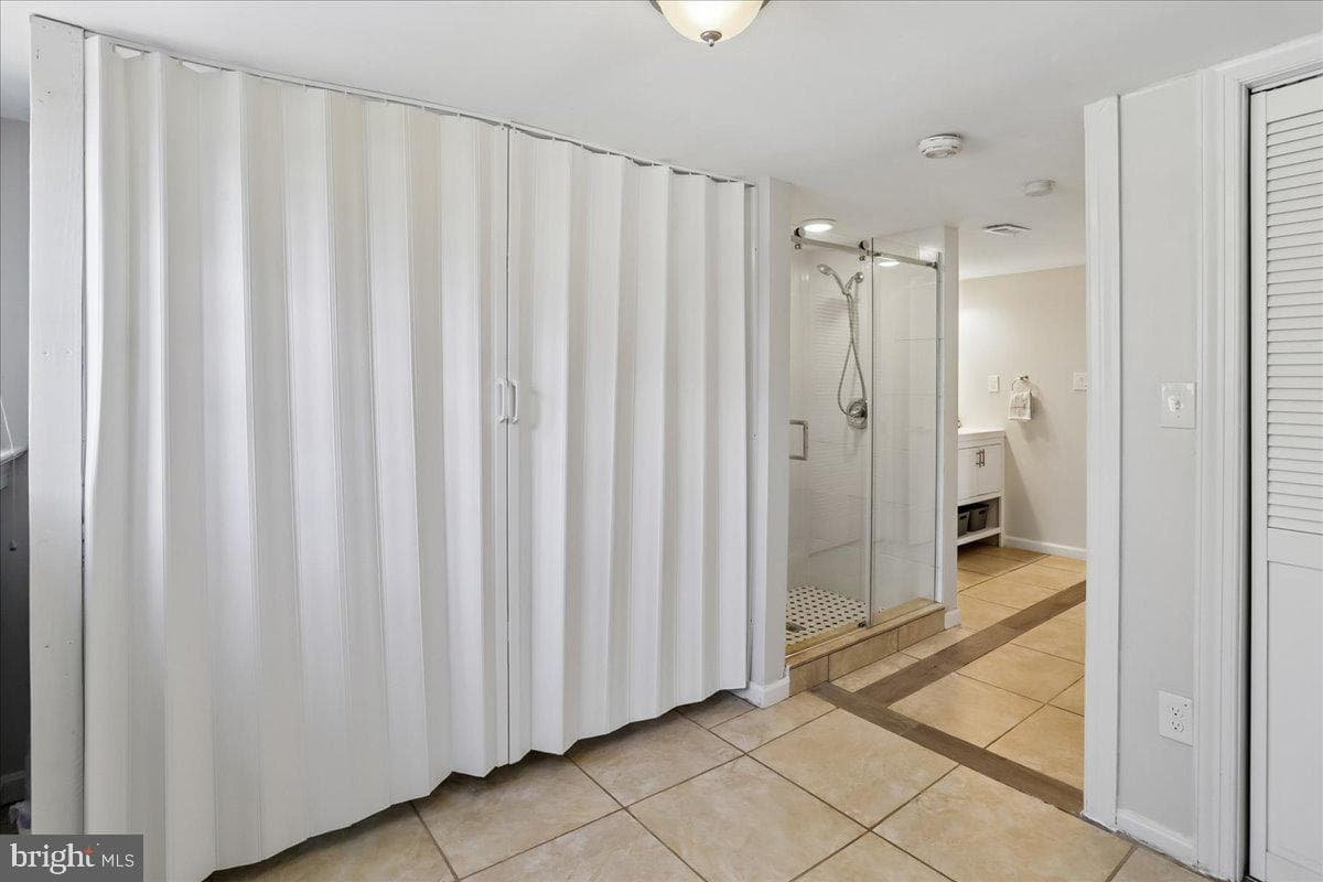 14400 Jones Lane photo 40