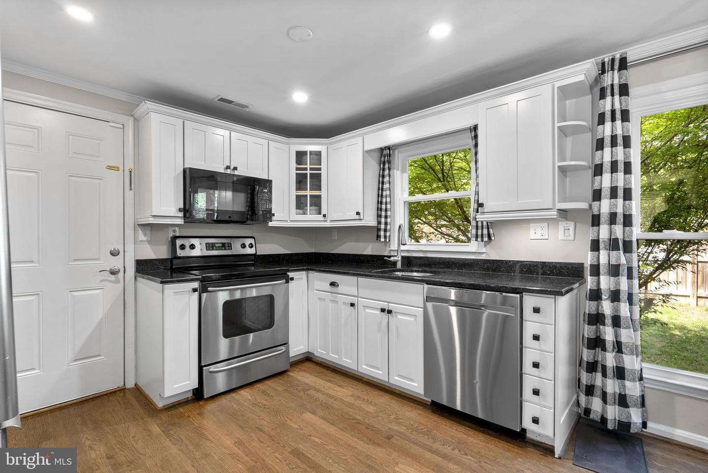 9200 Watson Road photo 24