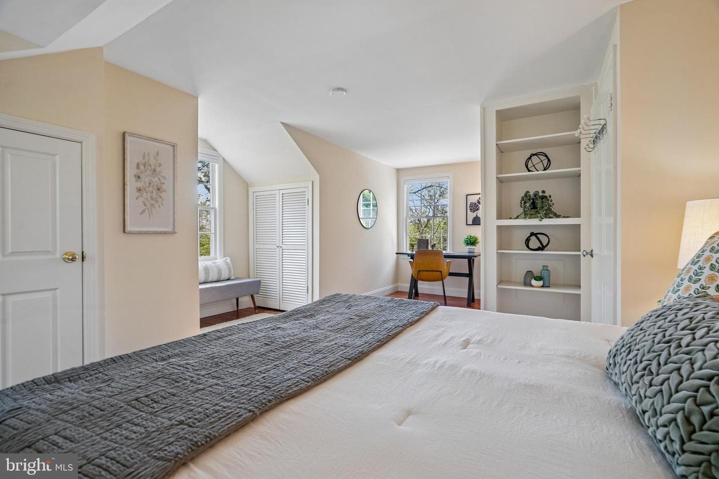 6500 Brookes Hill Court photo 29