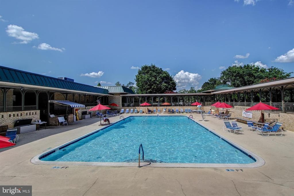 15100 Interlachen Drive #4-520 photo 37