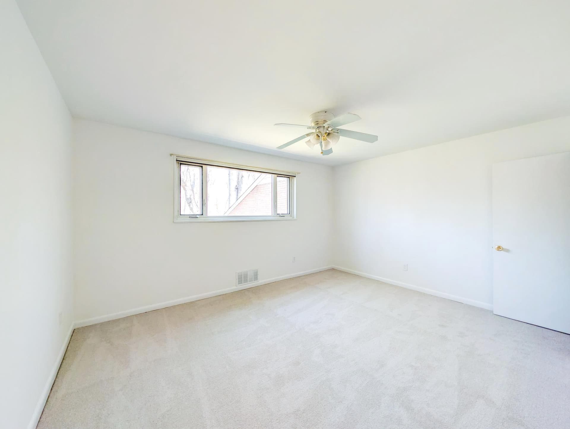 10500 Montrose Ave # 203 photo 8