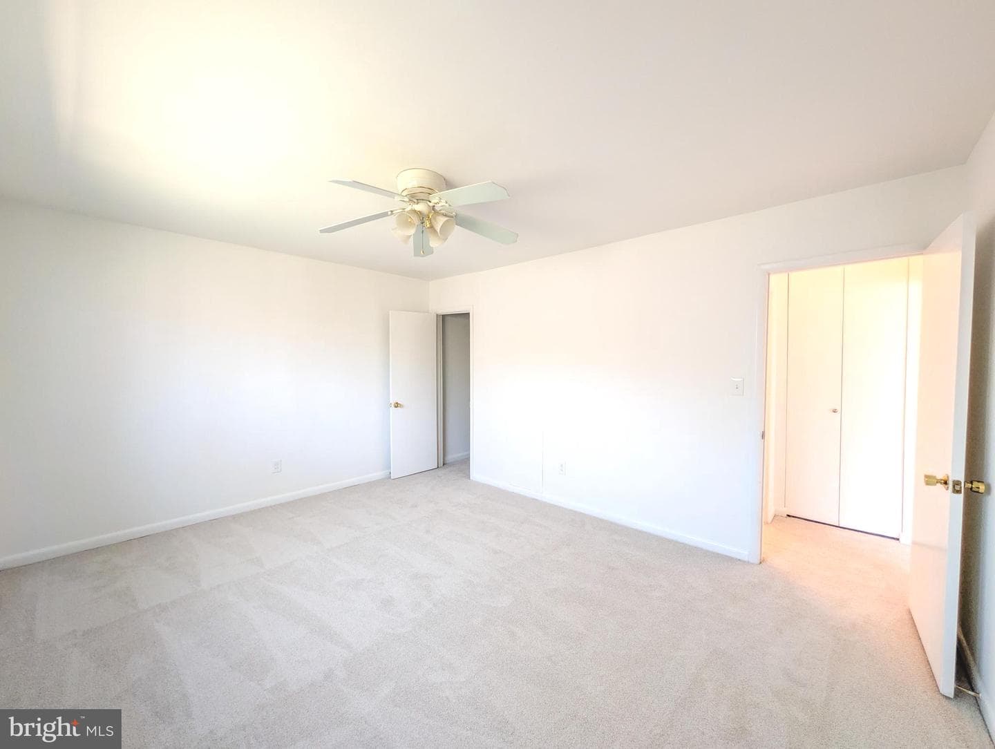 10500 Montrose Ave # 203 photo 9