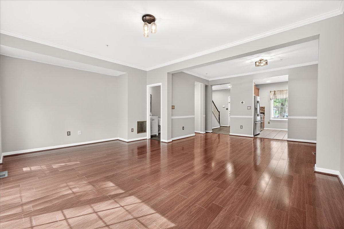 18733 Falling River Drive photo 10