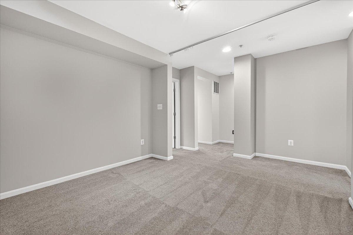 18733 Falling River Drive photo 24