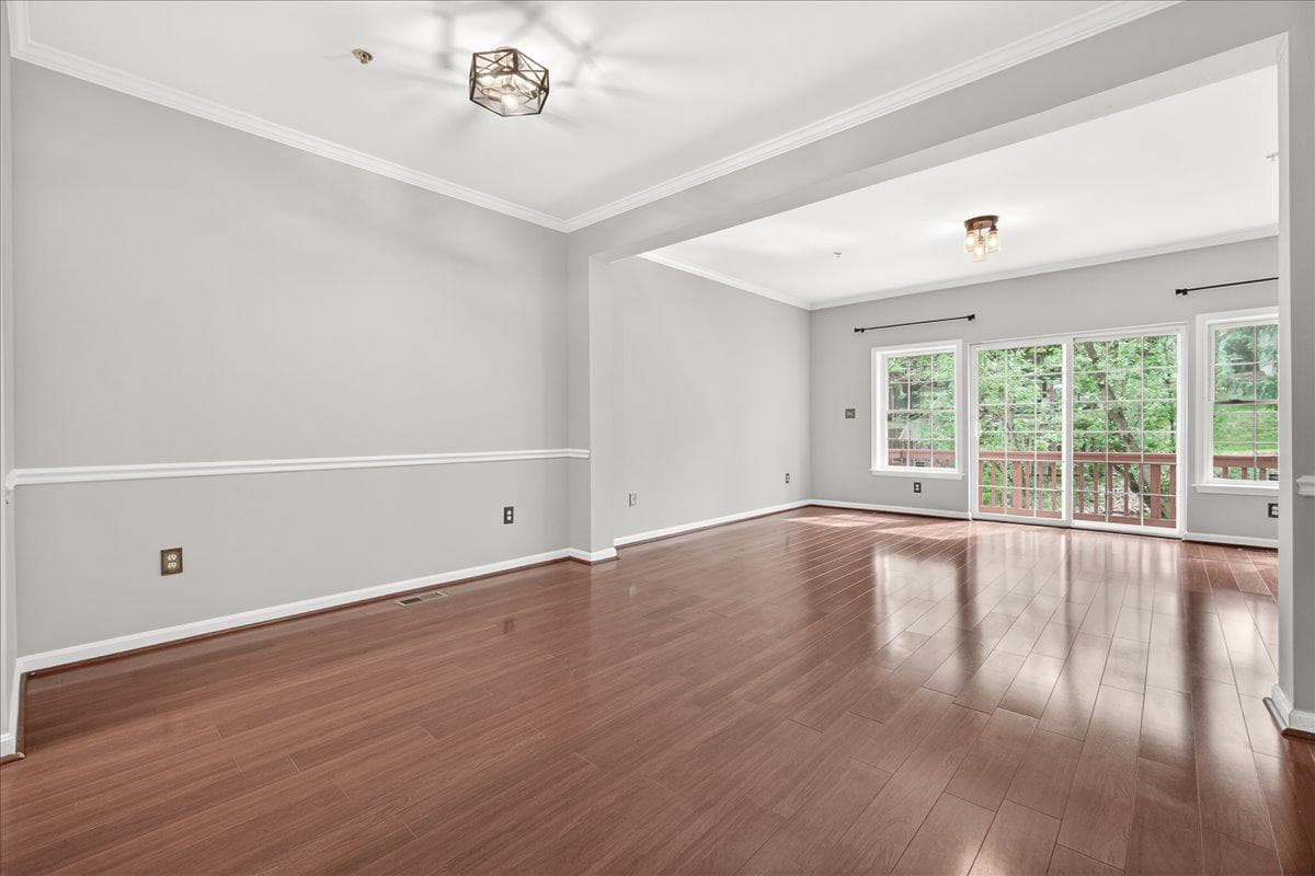 18733 Falling River Drive photo 8