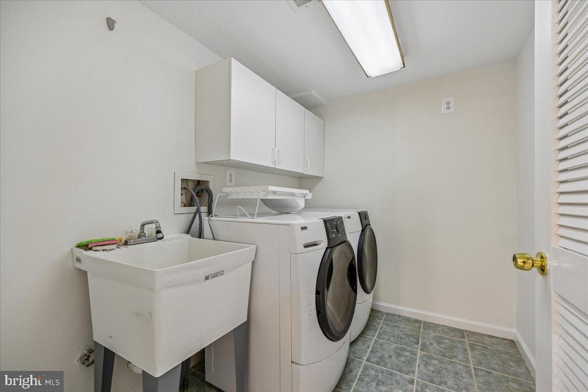 9814 Gartrell Place photo 26