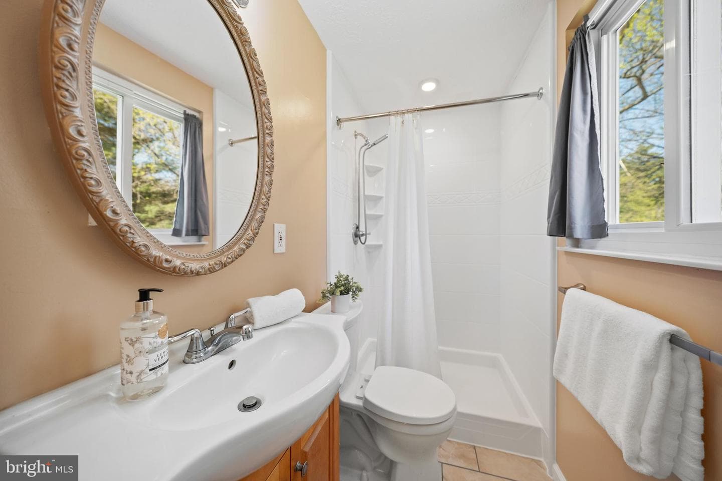 19517 Laguna Drive photo 12
